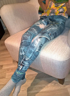 Legginsit, useita värejä/kuoseja