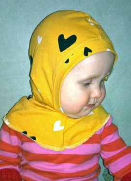 Kypärämyssy, useita värejä/kuoseja