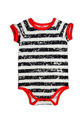 Body lyhythihainen, useita värejä/kuoseja