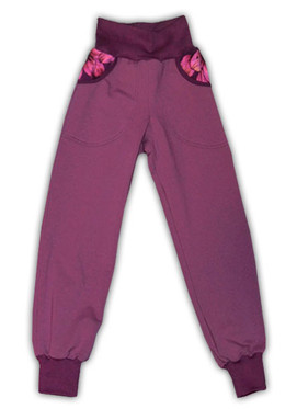 Housut, useita värejä/kuoseja