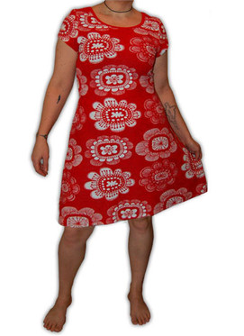 Leveähelmamekko, useita värejä/kuoseja