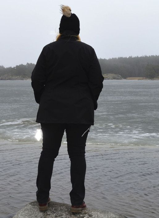 Softshell-takki, lyhyt helma, musta