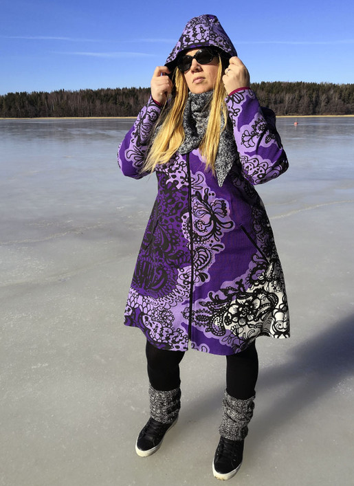 Uniikkitakki, eri kuoseja, pitkä helma