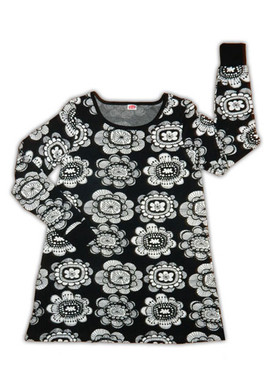 A-linjainen pitkähihainen tunika, useita värejä/kuoseja