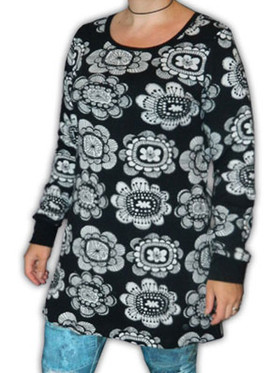 A-linjainen pitkähihainen tunika, useita värejä/kuoseja