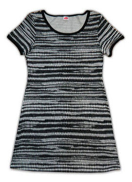 Lyhythihainen tunika, useita värejä/kuoseja