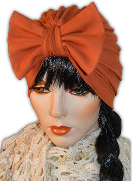 Turbaanipipo rusetilla, useita värejä/kuoseja