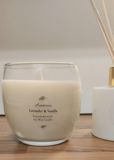  Soijavahakynttilä  Lavander & Vanilla