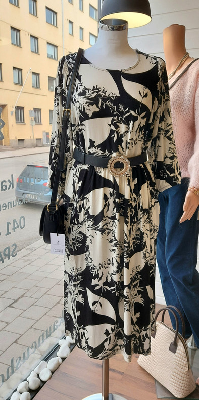 Mekko Black dream