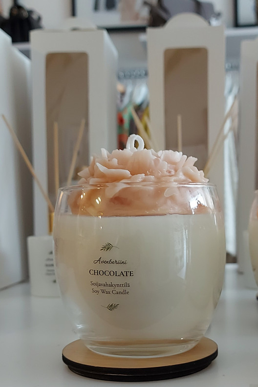 Aveturiini Huonetuoksu 125 ml & Hortenssia-soijavahakynttilä lahjapakkauksessa