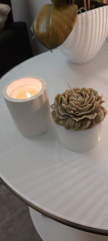 Pionikukkakynttilä – kaunis sisustuksen katseenvangitsija