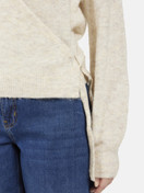  Tuulia Kietaisuneule