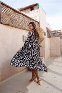 Diiva mekko Zebra kuviolla