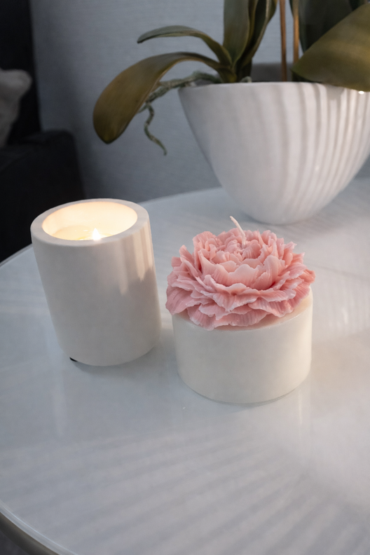 Pionikukkakynttilä – kaunis sisustuksen katseenvangitsija