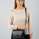 Holly Crossbody taske laukku,  Obsidian musta