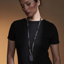 Kaulakoru  Matilda, musta