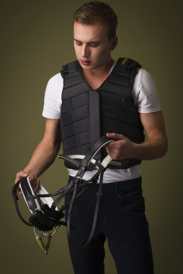 Sir Lancelot turvaliivi, musta