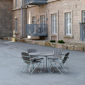 Kakola puutarhapöytä/ VANKILATUOTE