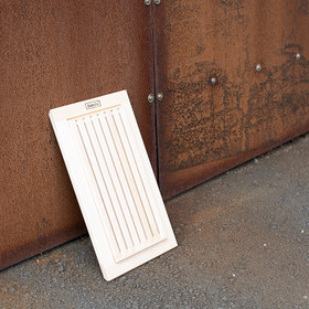 Leikkuulauta mururitilällä/ VANKILATUOTE