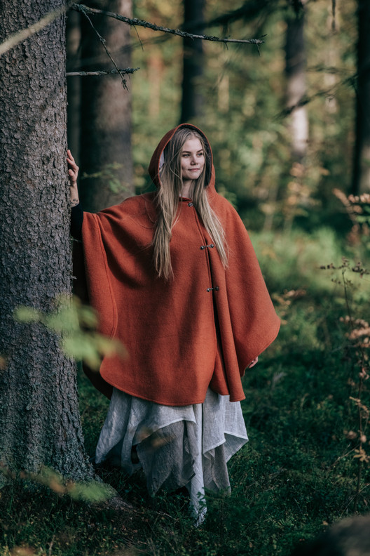 Hupullinen viitta Vilukko