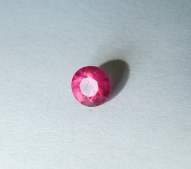Ruby 4mm / 0,3 ct round