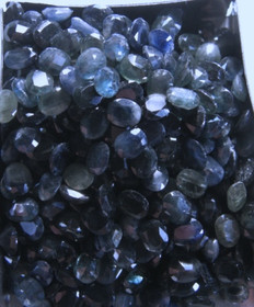 2kpl safiiria noin 4x5 mm / 5.95e 0,5 ct oval