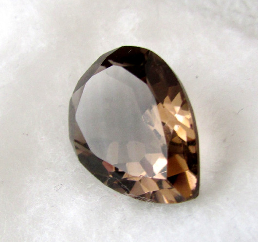 15ct  luonnollinen savukvartsi pisara hionta