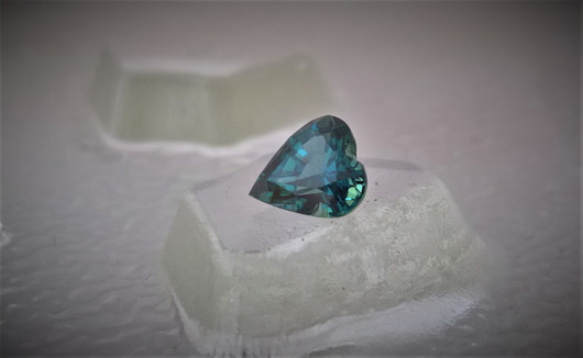 (471 ) safiiri sydän 1,2ct /VVS kuvallisella aitoustodistuksella