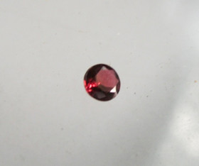Granaatti 0,23 ct pyöreä