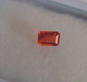 Scpolite 0,75 ct