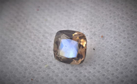 Quartz 8 mm / 2,2 ct cushion cut