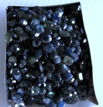 2kpl safiiria noin 4 x 5mm , 5,95e