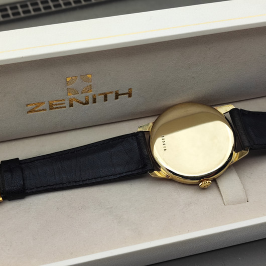  Vintage 14ct golden Zenith 