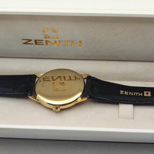  Vintage 14ct golden Zenith 