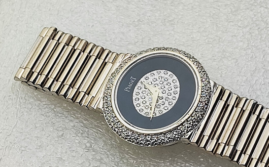 Piaget 18ct valko kultainen timantti ranneke kello