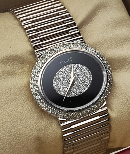 Piaget 18ct valko kultainen timantti ranneke kello