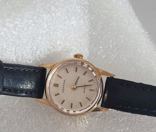 14ct golden Certina