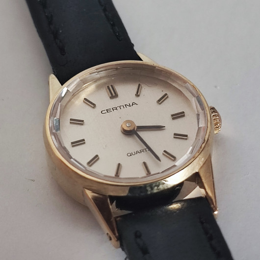 14ct golden Certina
