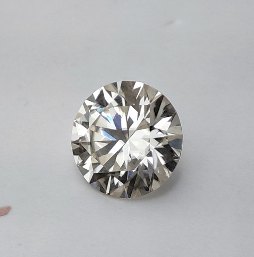 Moissaniitti  3.00ct värisävyä vaihtava