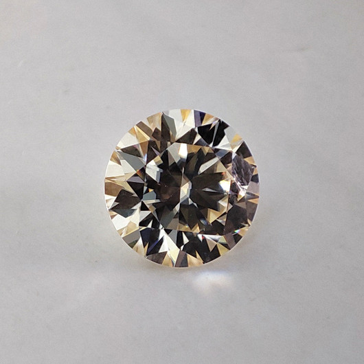 Moissaniitti  3.00ct värisävyä vaihtava