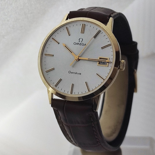 14ct kultainen Omega Geneve uutta vastaavassa kunnossa 