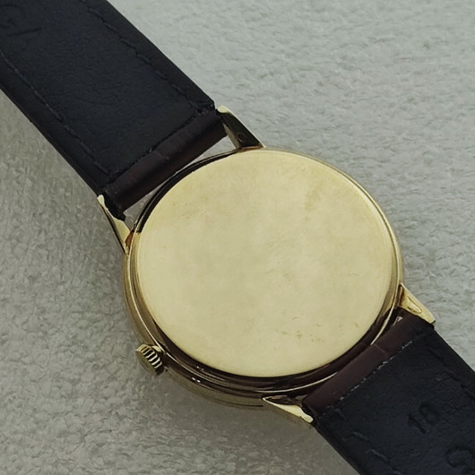 14ct kultainen Omega Geneve uutta vastaavassa kunnossa 