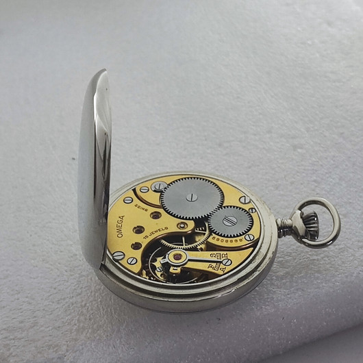  Omega vintage taskukello uudenveroisessa kunnossa