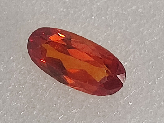 Garnet 19 x 10 mm / 13 ct oval