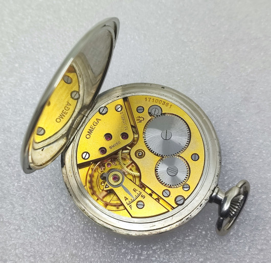 Omegan vintage teräsmalli