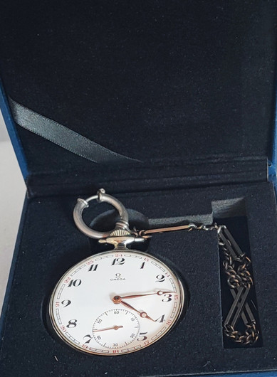 Omegan vintage teräsmalli