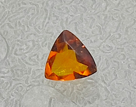 Citrine 1,2 ct, triangle with cerificate