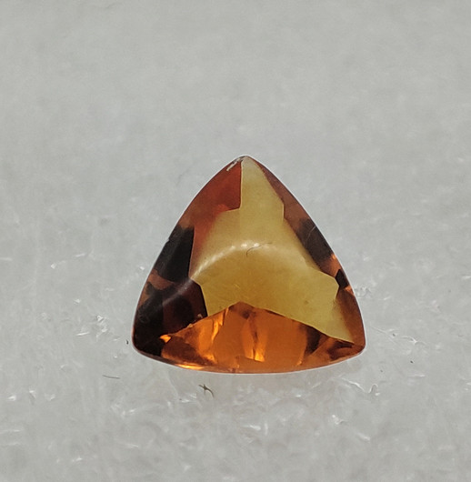 Citrine 1,2 ct, triangle with cerificate