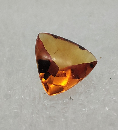 Citrine 1,2 ct, triangle with cerificate