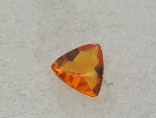 Citrine 1,2 ct, triangle with cerificate